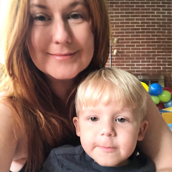 Meet your Posher, Valerie - Picture 1 of 1